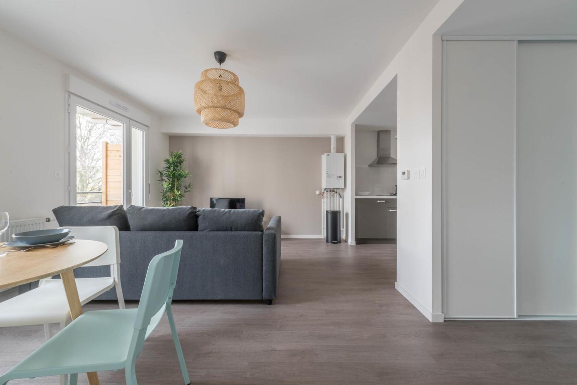 THEO - Appartement proche gare,WIFI,arrivée 24 24 Le Mans Exterior foto