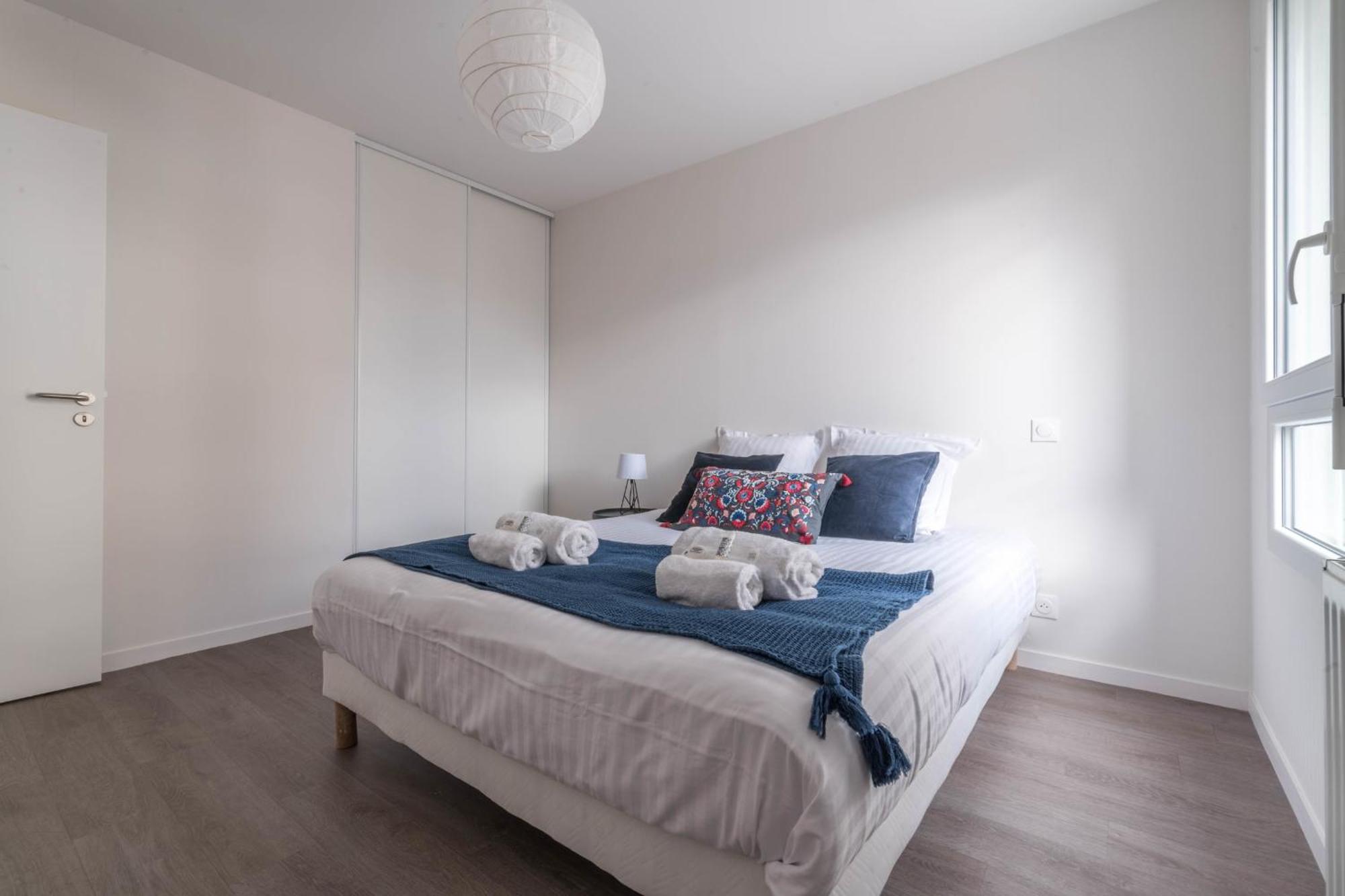 THEO - Appartement proche gare,WIFI,arrivée 24 24 Le Mans Exterior foto