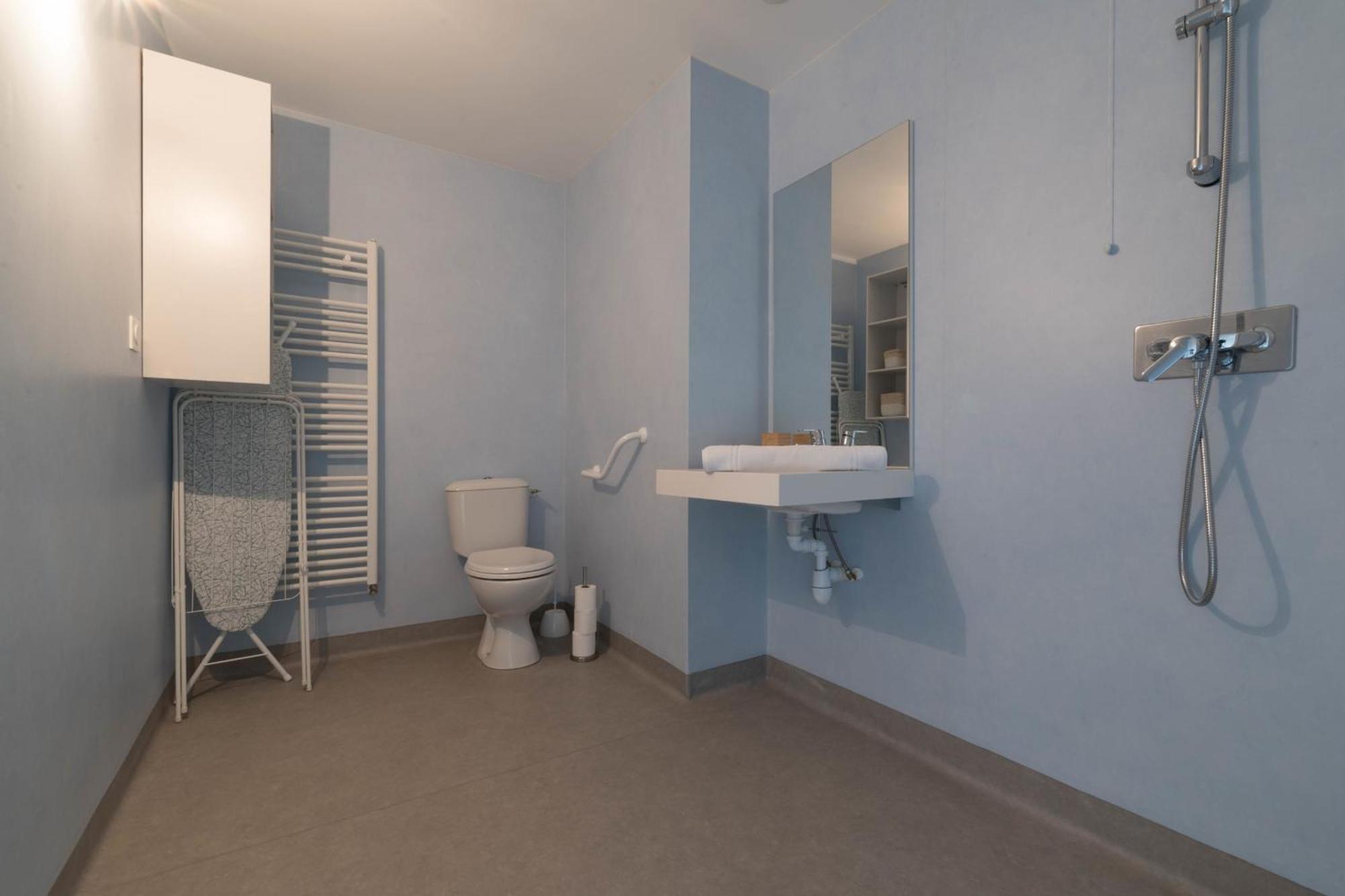 THEO - Appartement proche gare,WIFI,arrivée 24 24 Le Mans Exterior foto